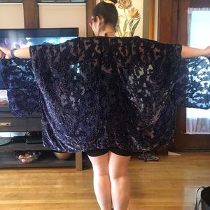 PURPLE FLORAL VELVET BURNOUT KIMONO